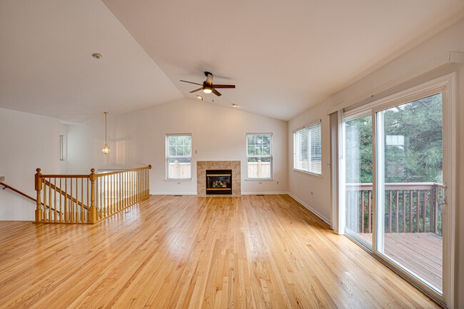 Building Photo - 2963 Saganashkee Ln