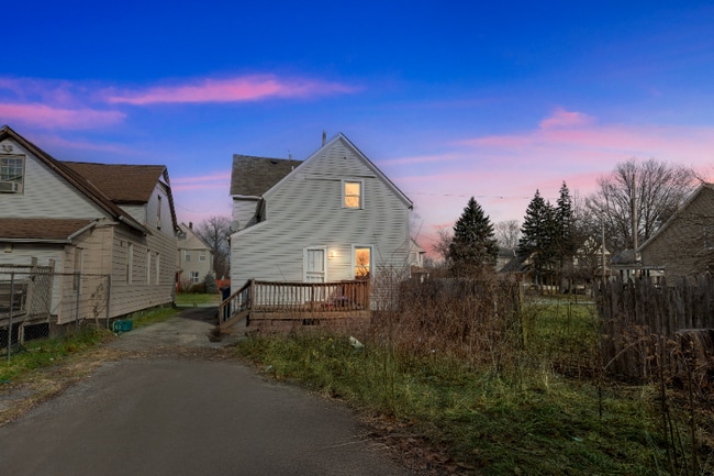 Photo - 9418 Easton Ave House