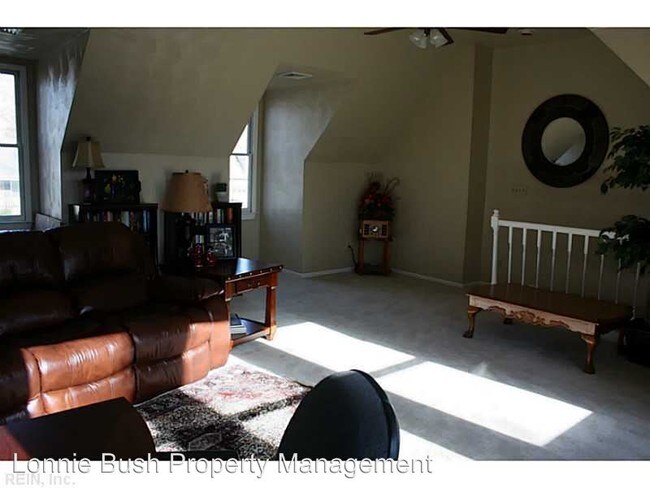 Building Photo - 4 br, 2 bath House - 1116 Crystalwood Cir
