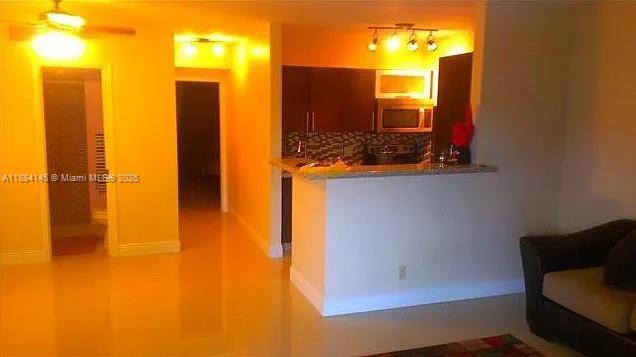 Foto principal - 467 Golden Isles Dr
