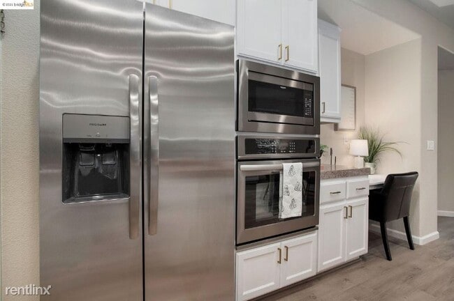 Building Photo - 4 br, 3 bath House - 707 Ellesmere Ct
