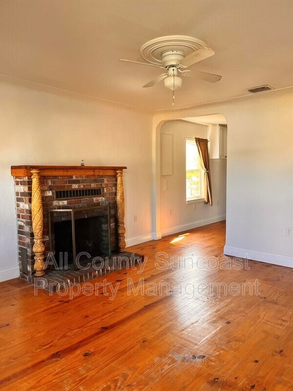 Building Photo - 866 53rd Ave N