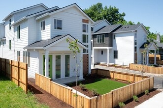 Building Photo - 37 NE 78th Ave
