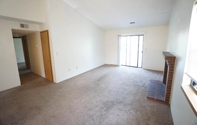 Photo - 364 S Estes St Townhome
