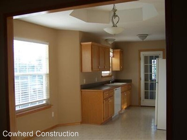 Building Photo - 3 br, 2 bath House - 751 W Juniper