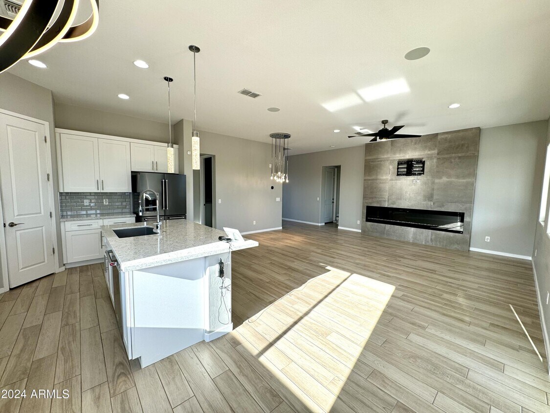 Foto principal - 27309 N 136th St