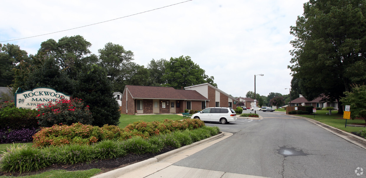 Foto del edificio - Rockwood Manor