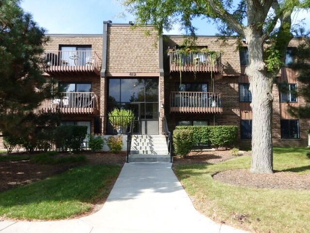 Primary Photo - 612 Waterford Rd S