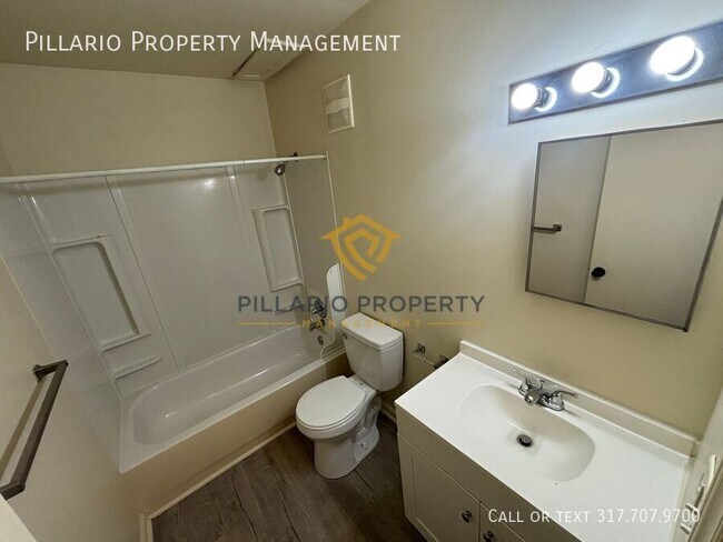 Foto del edificio - 3130 E Bradbury Ave