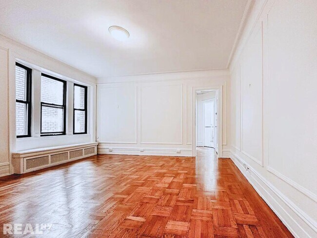 Foto del edificio - 55 W 55th St