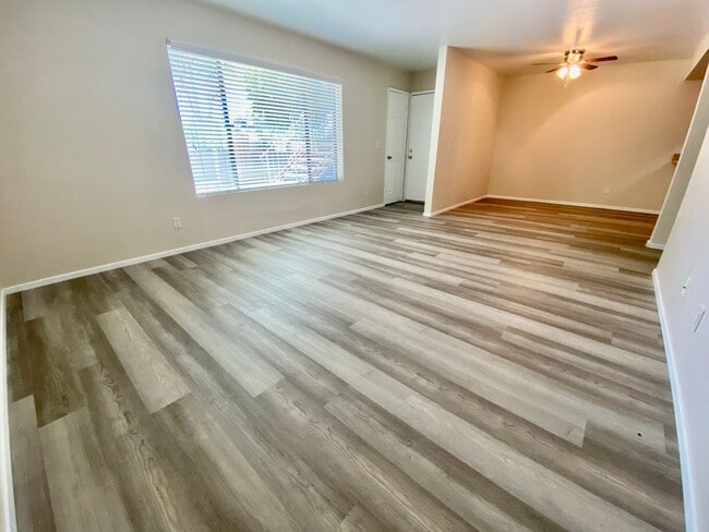 Building Photo - Spacious Tempe Condo 2 Bedroom 2 Full Bath