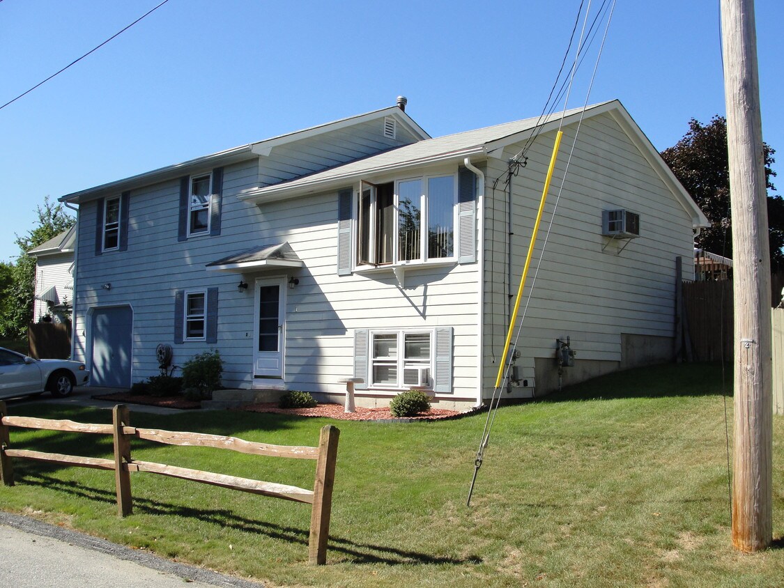 Primary Photo - 1 Madison St