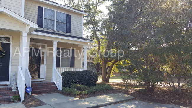 Foto del edificio - 344 Byron Rd