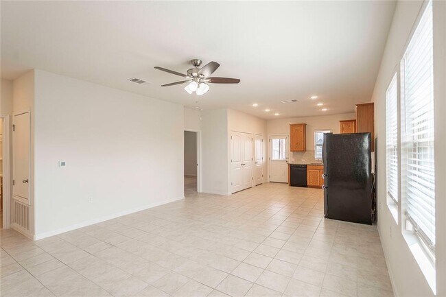 Foto del edificio - 13007 Carswell St