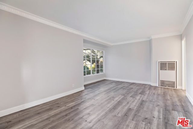 Foto del edificio - 5014 Clinton St
