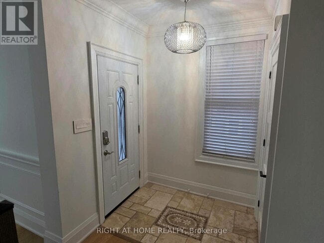 Photo du bâtiment - 154 Davisville Ave