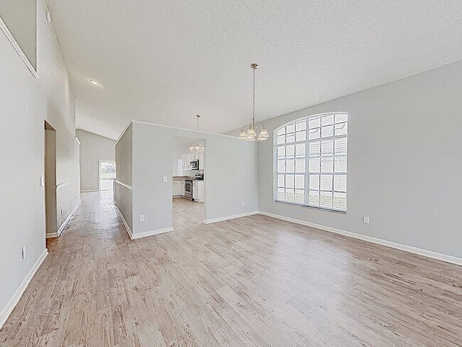 Building Photo - 322 Lexingdale Dr