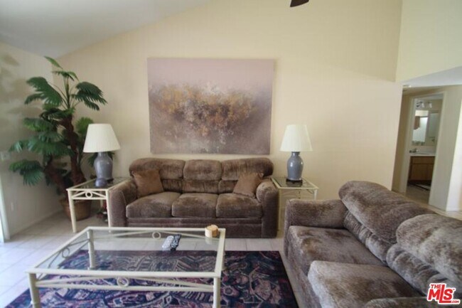 Building Photo - 40324 Pebble Beach Cir