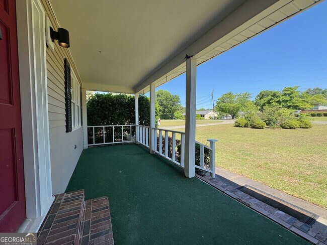 Building Photo - 117 Laura Ln