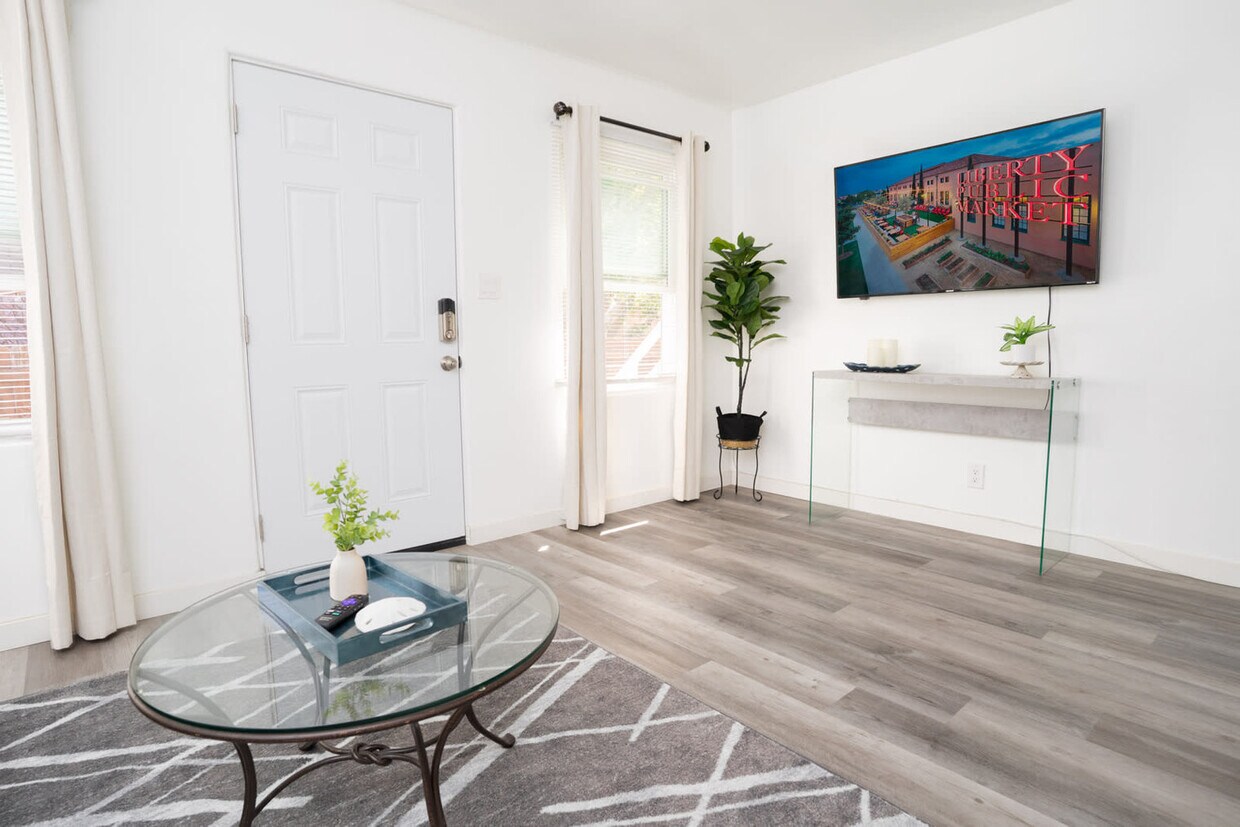 Foto principal - 3126 Cañon St