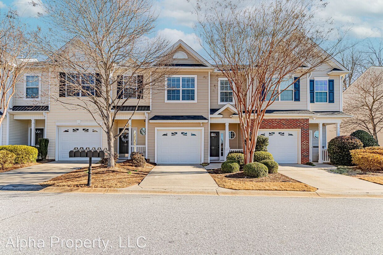 Primary Photo - 3 br, 2.5 bath House - 38 Bay Springs Drive