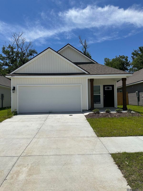 Building Photo - 943 Renova Dr