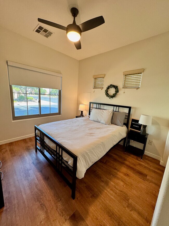 Foto del edificio - 1511 E Joseph Way