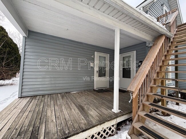 Building Photo - 1039 S Washington St