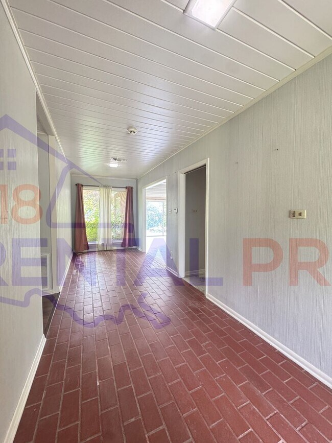 Building Photo - 3 Bed, 2 Bath Home in Ruston