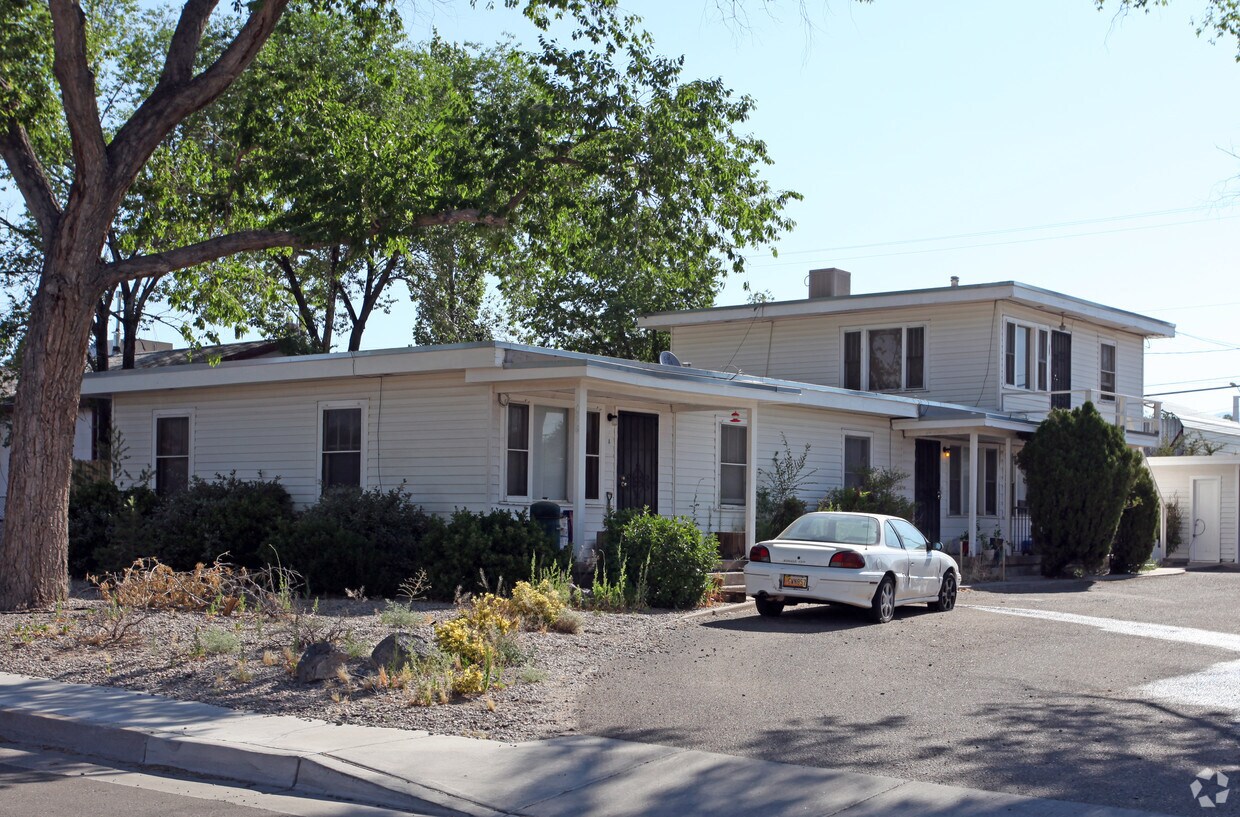 Building Photo - 1100 Wilmoore Dr SE