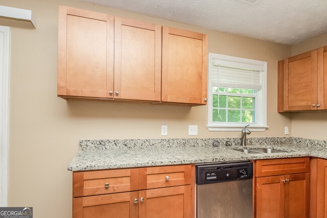 Building Photo - 2210 Rocky Mill Dr