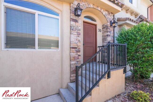 Foto del edificio - 3 Bedroom & 2.5 Bathroom & Dog Friendly!