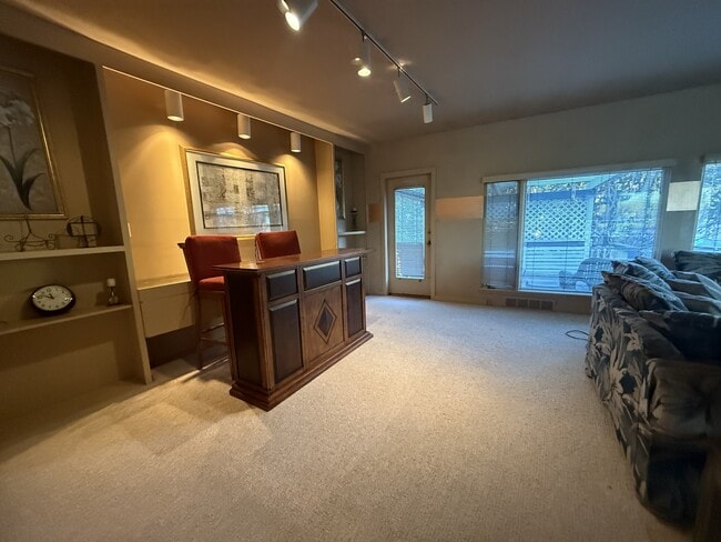 Foto del edificio - 1722 Alder Dr