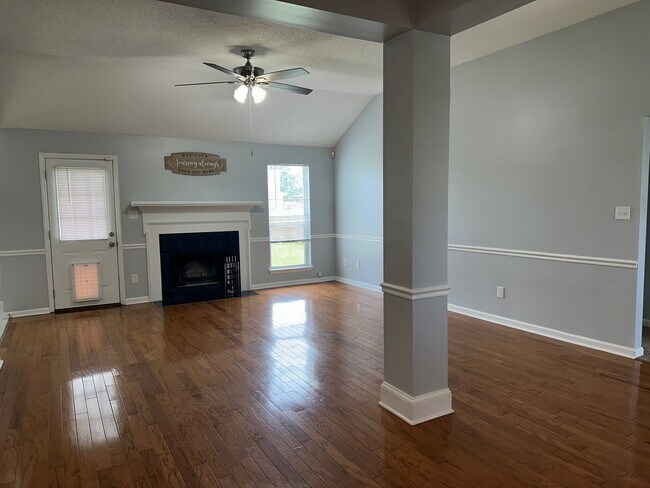 Building Photo - Beautiful 3 BR, 2 BA home for rent in Colu...