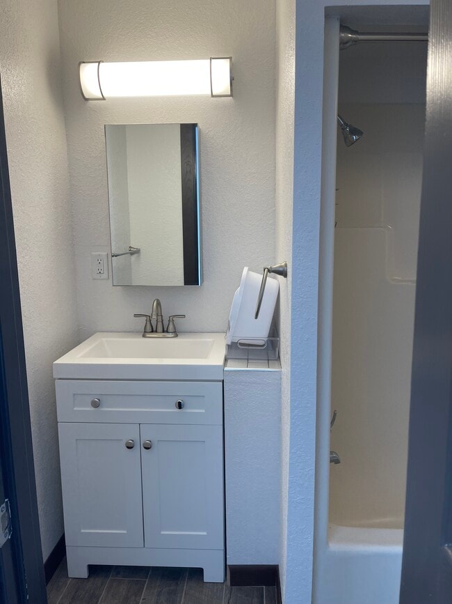 Building Photo - 30555 US-71