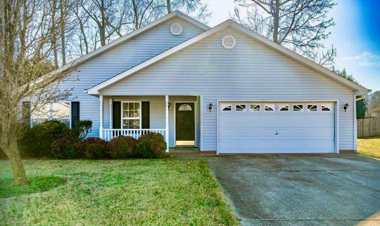 8 Sweetland Ct, Greenville, SC 29607 House Rental in Greenville, SC