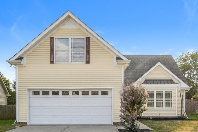 Building Photo - 723 Wildwood Dr