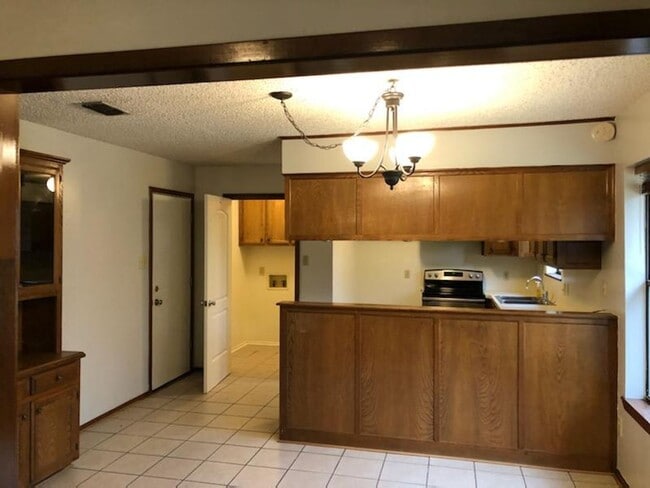 Building Photo - 3 Bedroom in Pine Tree