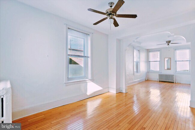 Building Photo - 125 Grape St