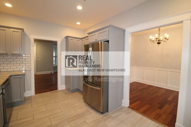 Building Photo - 586 Central Ave