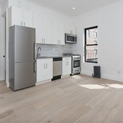Primary Photo - 245 E 30th St