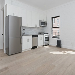Primary Photo - 245 E 30th St
