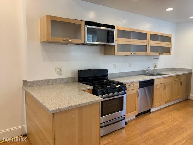 Primary Photo - 3 br, 2.5 bath Townhome - 2542 Madison Ave