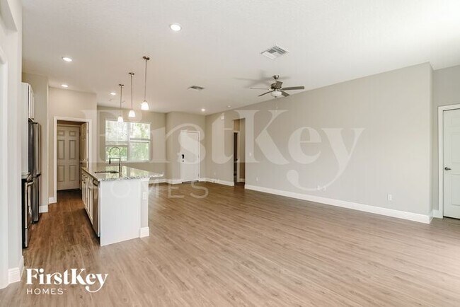 Building Photo - 612 Reading Street Southeast