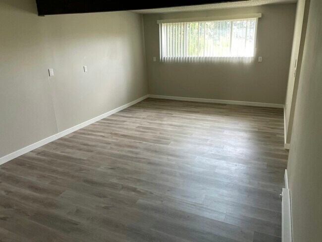 Foto del edificio - 6405 W Lincoln Ave