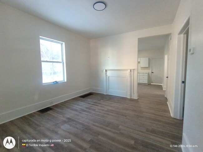 Foto del edificio - 809 Lamont St