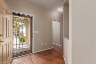 Building Photo - 2162 Grand Traverse St