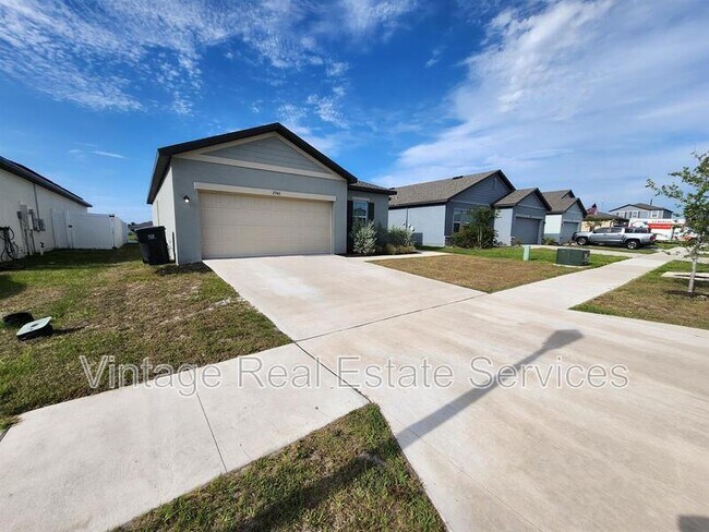 Foto del edificio - 2340 Harris Hawk Ave