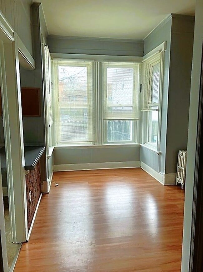 Building Photo - 78 Sherman St