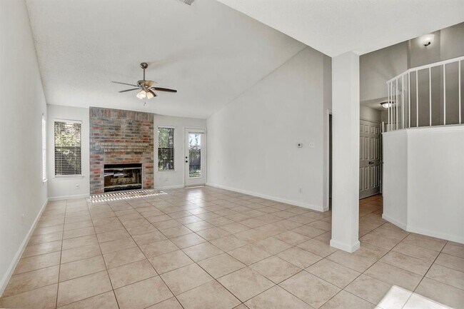 Foto del edificio - 17516 Klamath Falls Dr